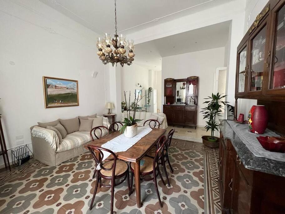 Lux Domus Apartment บารี ภายนอก รูปภาพ